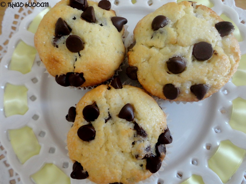 Chocolate Chip Buttermilk Muffins