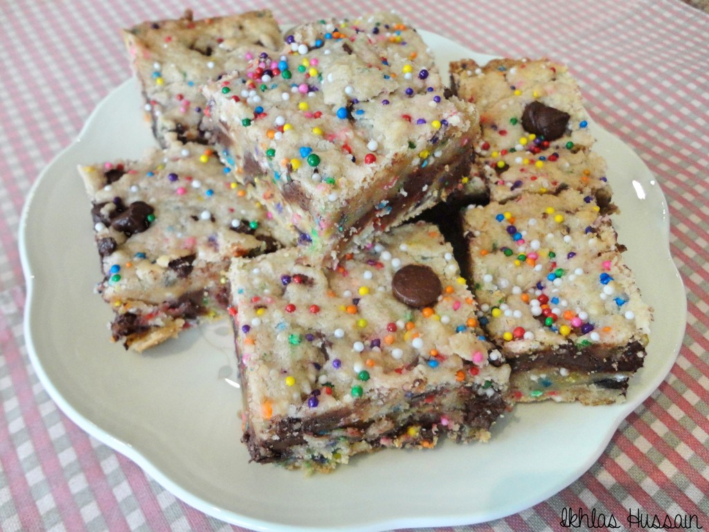 chocolate chip sprinkle blondies