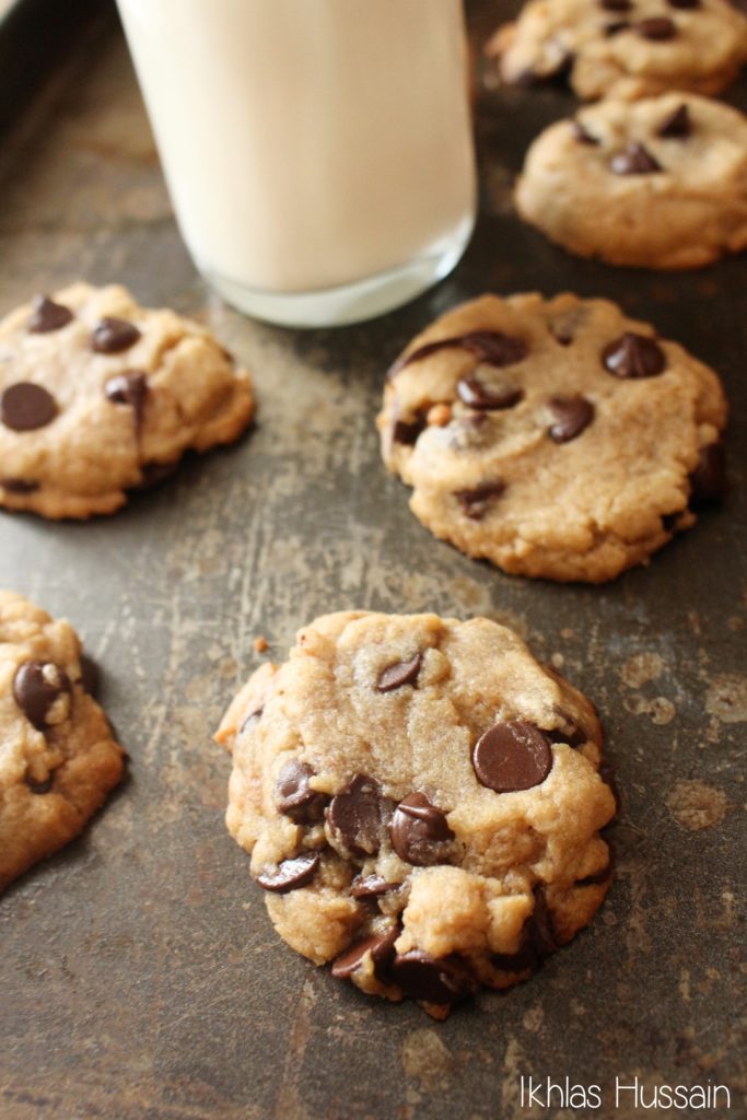 Chewy Peanut Butter Cookies with Chocolate Chips