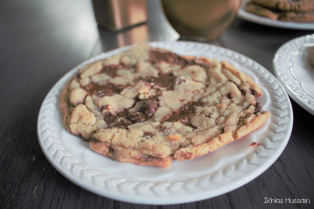 Crinkly Chocolate Chip Cookies